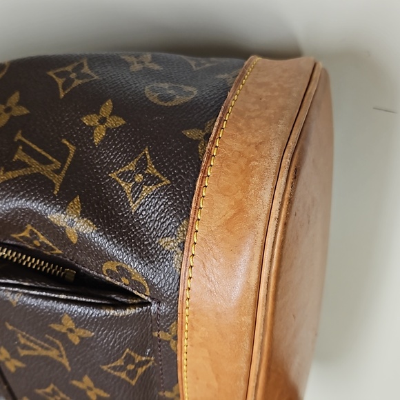 💎Authentic Louis Vuitton MM Montsouris Backpack - Picture 13 of 16